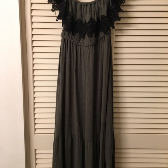 Romeo & Juliet Couture Maxi Dress Long - Picture 3 of 4